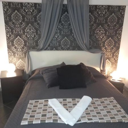 Cor E Napule Apartment เนเปิลส์ ภายนอก รูปภาพ