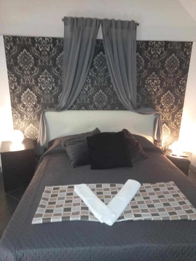 Cor E Napule Apartment เนเปิลส์ ภายนอก รูปภาพ
