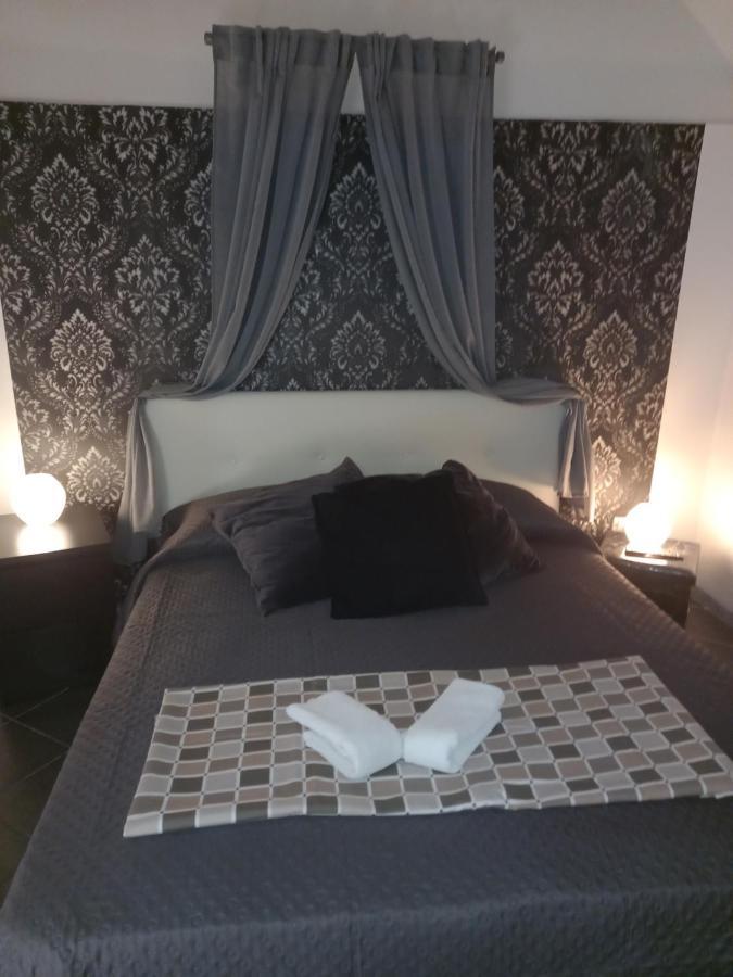 Cor E Napule Apartment เนเปิลส์ ภายนอก รูปภาพ